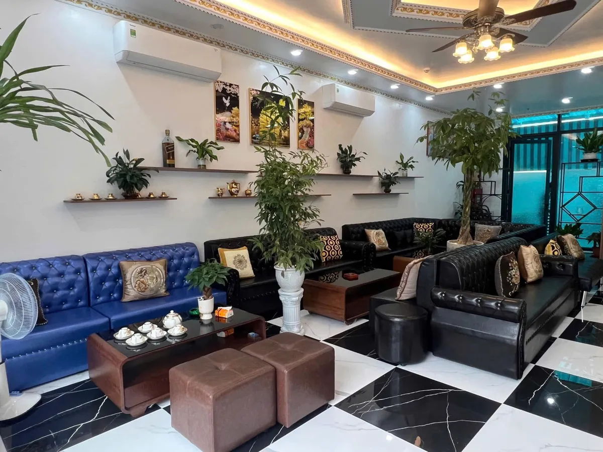 Bán khách sạn 5 tầng, mặt tiền 7,5m đường Nguyễn Du Sầm Sơn