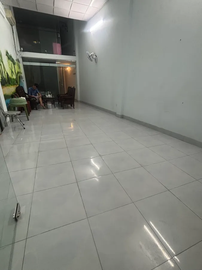 Nhà 2 tầng giữa TP Thanh Hoá, mặt đường 6 ô tô