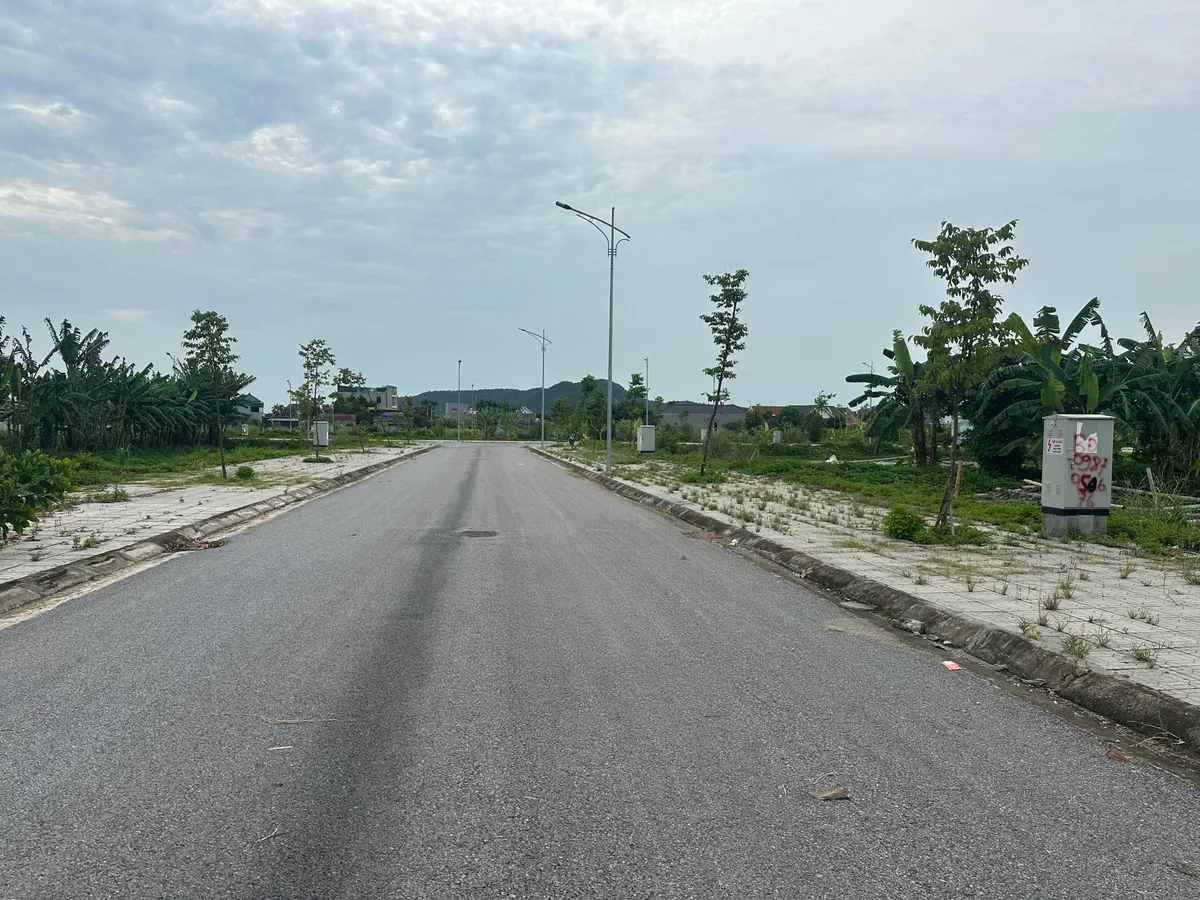 Đất trục đại lộ đông tây 39m kéo dài ở Đông Tiến - chỉ 3,3 tỷ