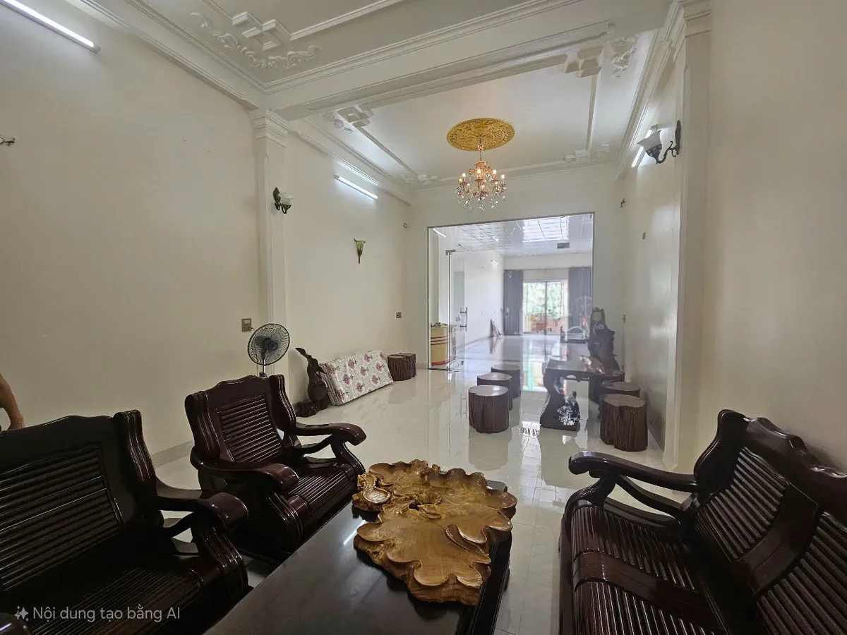 Nhà 3 tầng mặt đường 40m - Nguyễn Đình Thuần/Thanh Hoá