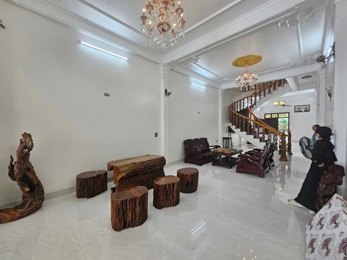 Nhà 3 tầng mặt đường 40m - Nguyễn Đình Thuần/Thanh Hoá