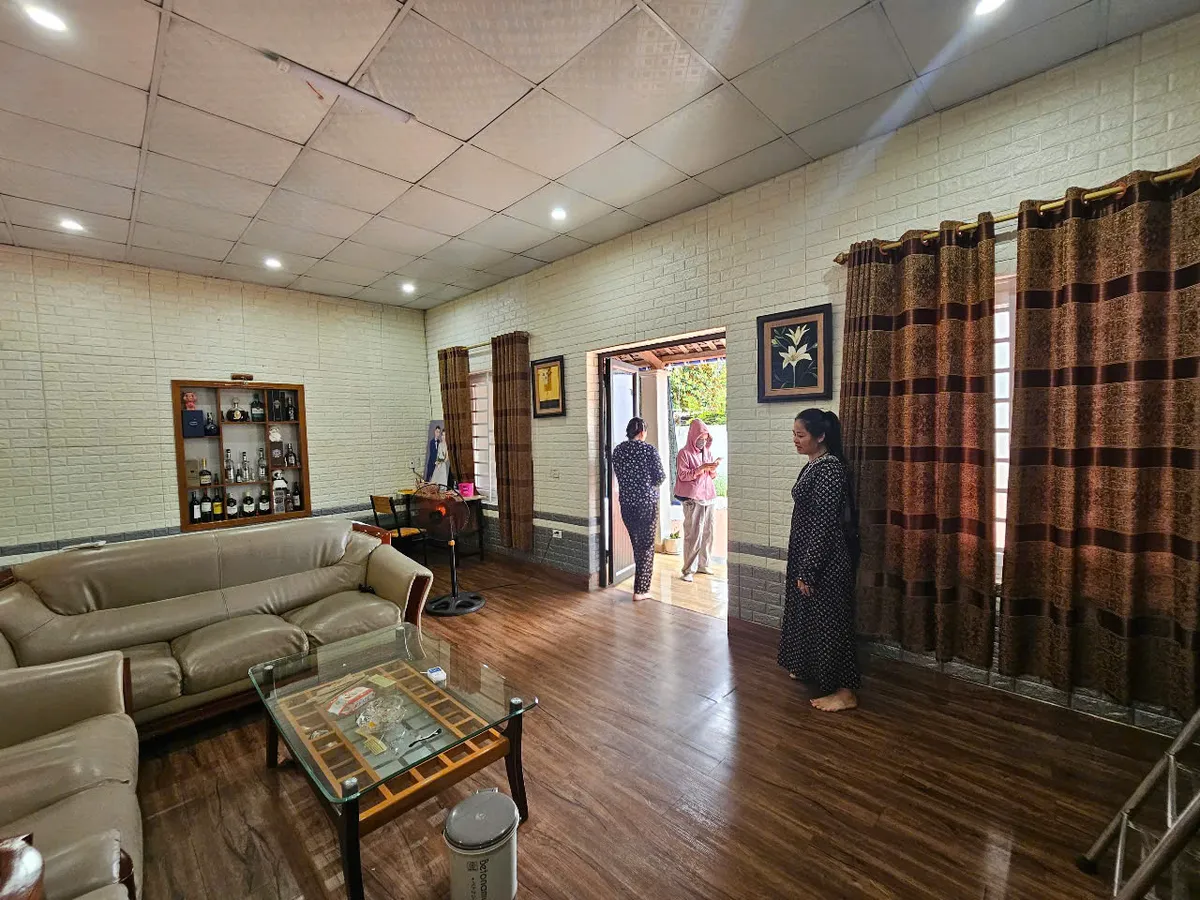 Nhà cấp 4 mái ngói cổ điển xưa, 5 phòng ngủ, mặt tiền 21m