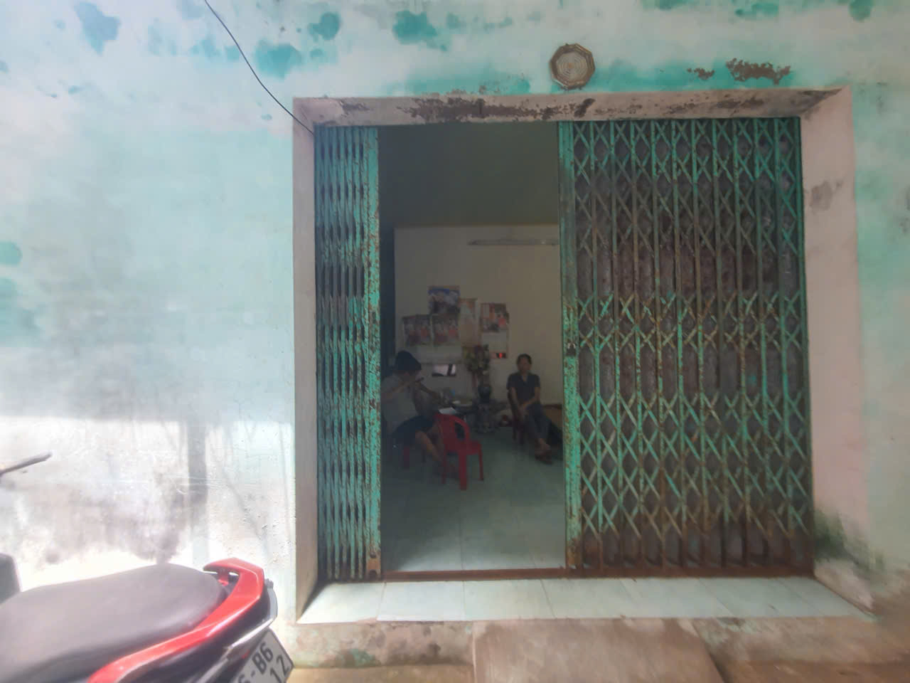 Nhà cấp 3 giữa lòng TP, ngõ 2m mà chỉ 1,1 tỷ