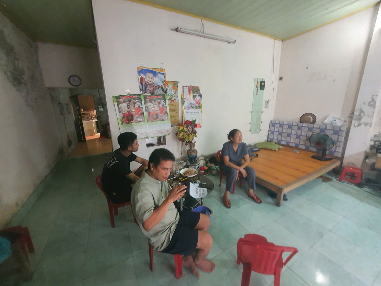 Nhà cấp 3 giữa lòng TP, ngõ 2m mà chỉ 1,1 tỷ