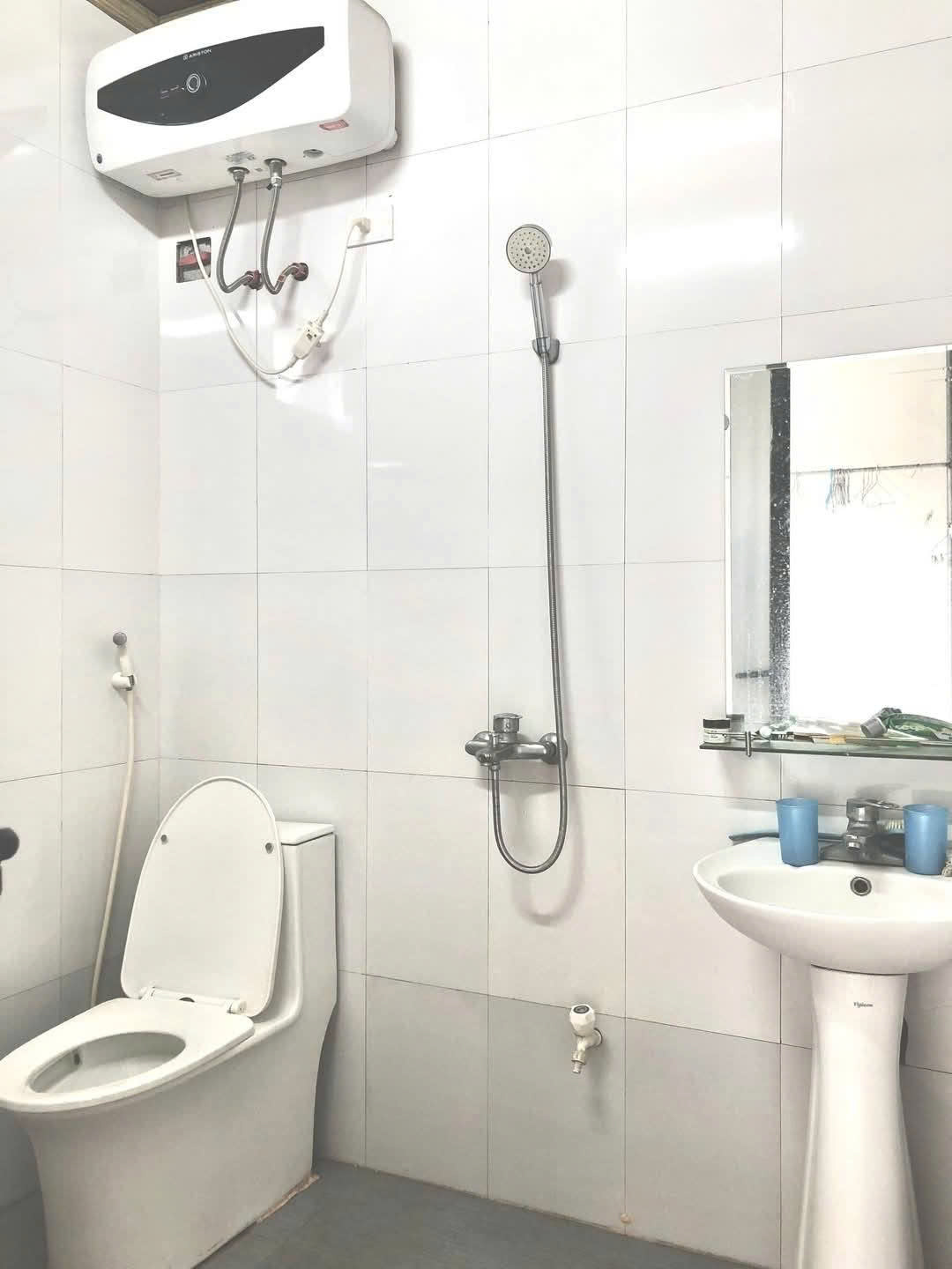 Nhà 2 tầng sau tòa Đông Á, Đông Hương