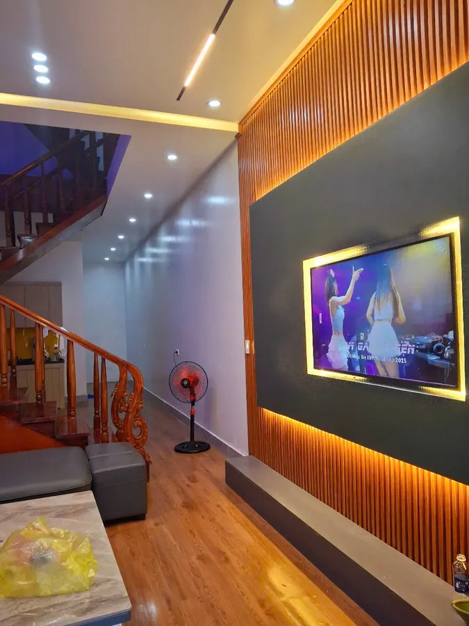 Nhà 3 tầng giữa lòng TP mới tinh tình tình mà chỉ 1999tr