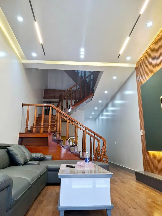 Nhà 3 tầng giữa lòng TP mới tinh tình tình mà chỉ 1999tr