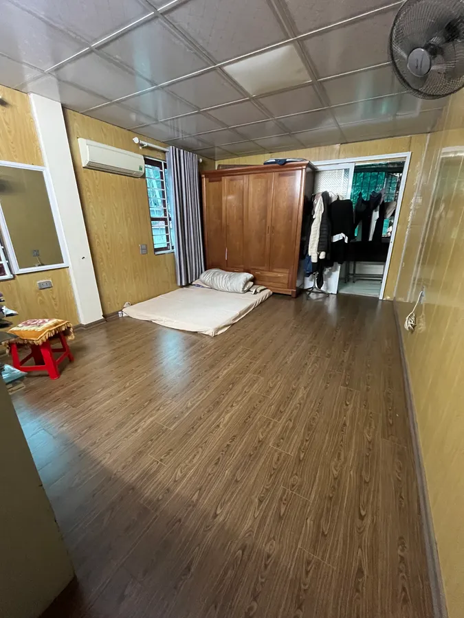 Nhà 3 Mặt Tiền Nguyễn Chí Thanh - Giá Tốt, Vị Trí Đẹp