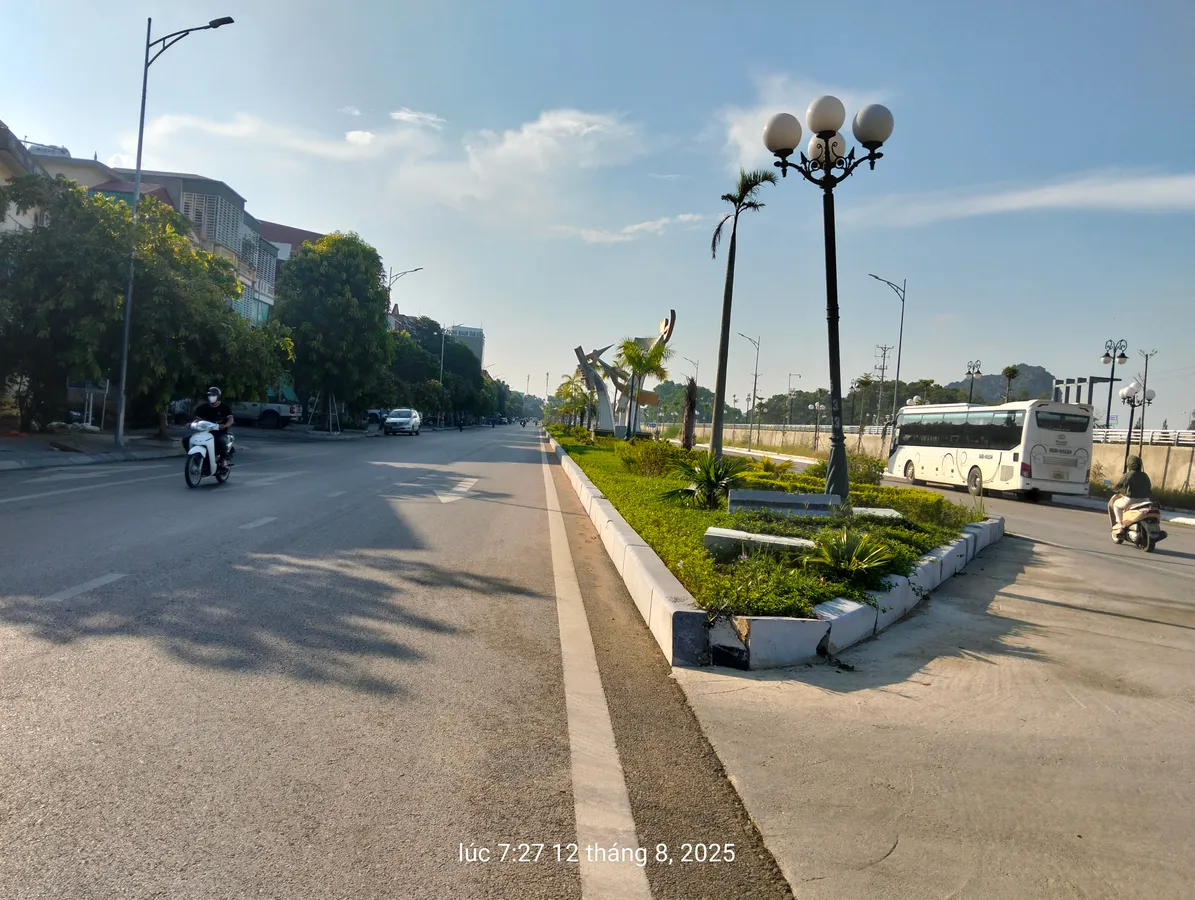 Bán nhà 4 tầng mặt đường Ngô Sỹ Liên, vị trí đẹp, giá chỉ 4 tỷ 150