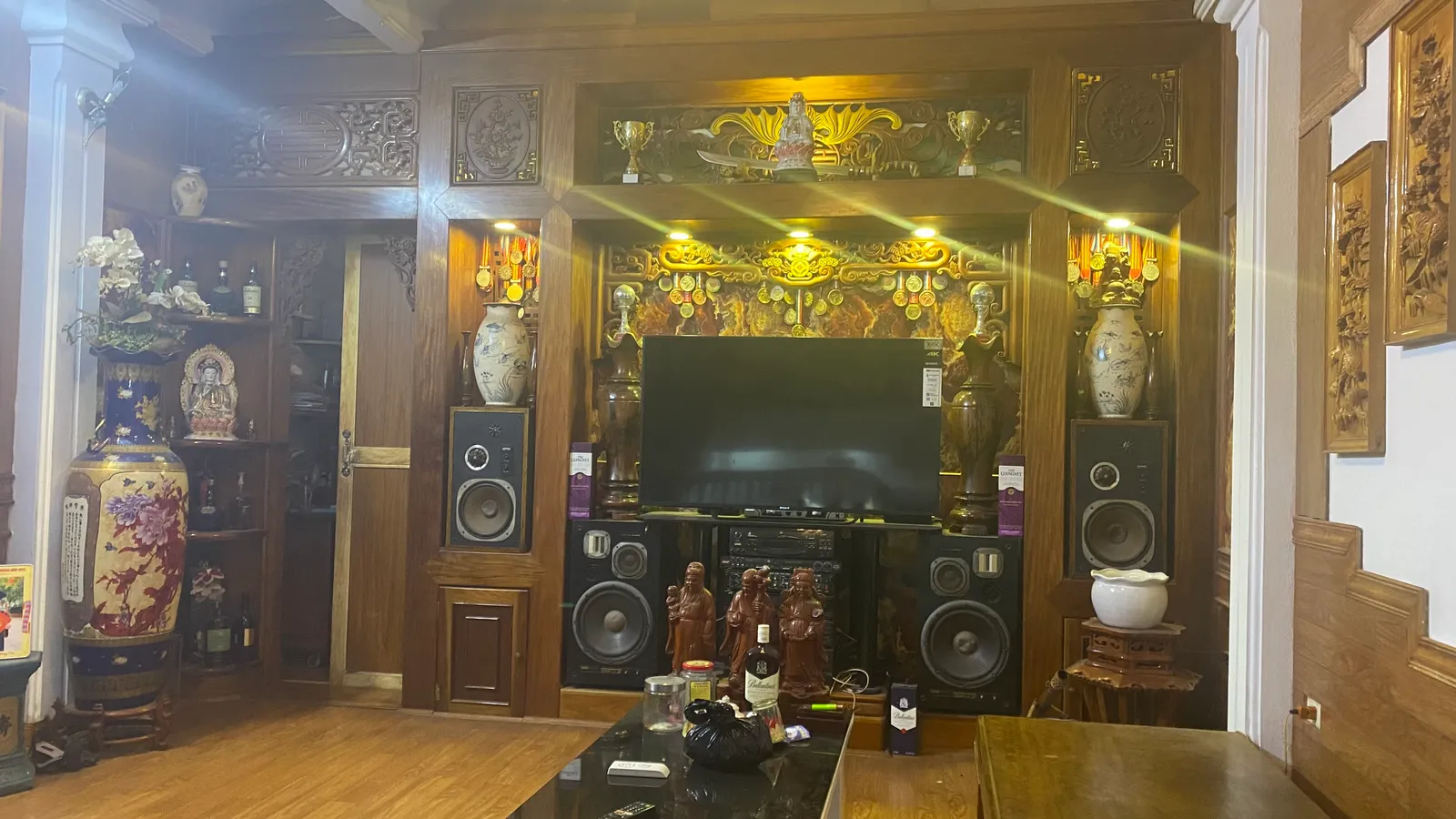 Nhà 3 tầng mặt đường Lý Nhân Tông, Đông Thọ, Thanh Hoá - Giá chỉ 6,1 tỷ