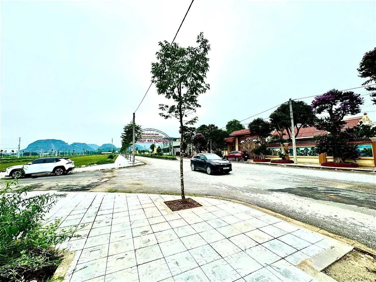 Ra Ngay Lô Đẹp Giá Mềm - Đại Đô Thị Đông Sơn MB 9637