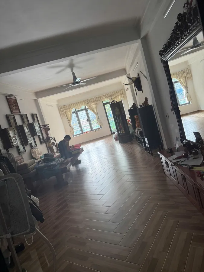 Nhà 3 tầng mặt đường Bà Triệu, mt 5m, đường 3 xe tăng, chỉ 12,2 tỷ