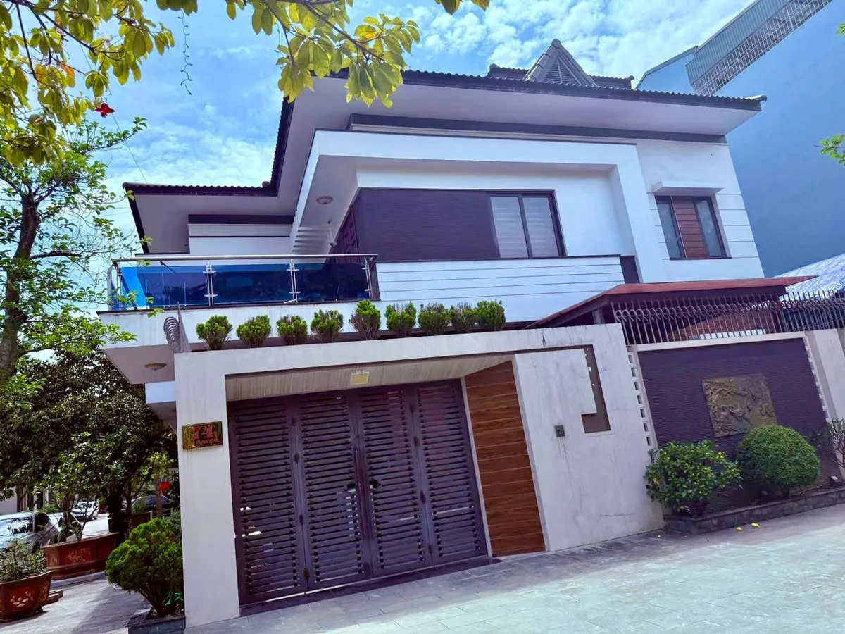 Siêu phẩm biệt thự đầu ve, ngay tecco Đông Vệ, mặt tiền 12,8m