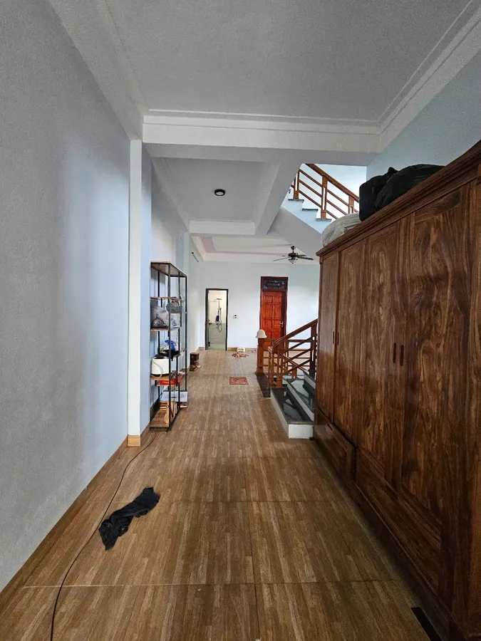 Nhà 3 tầng rất đẹp phố Nguyễn Hữu Liêu, đường 2 xe tăng quay đầu