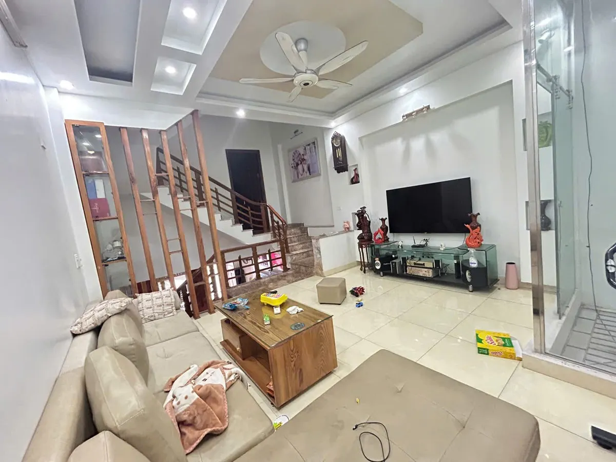 Bán nhà 4 tầng MB3037 phường Đông Thọ - vị trí đẹp, vỉa hè rộng, kinh doanh tiện lợi