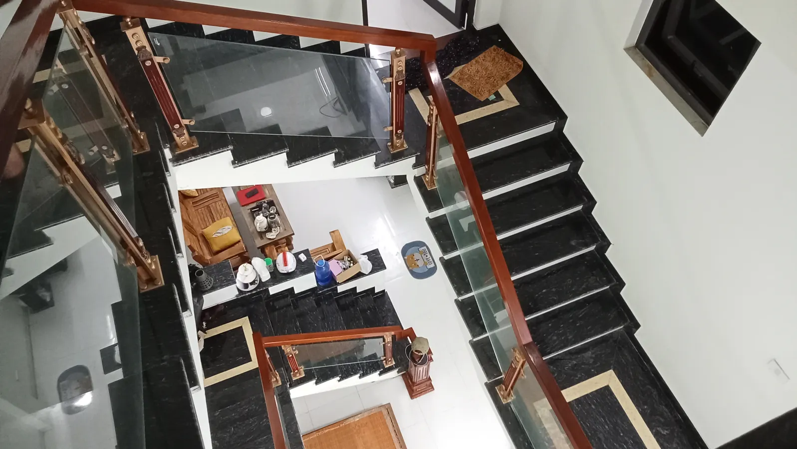 Bán nhà 3 tầng cốt lệch - Trung tâm phường Đông Sơn, TP Thanh Hóa