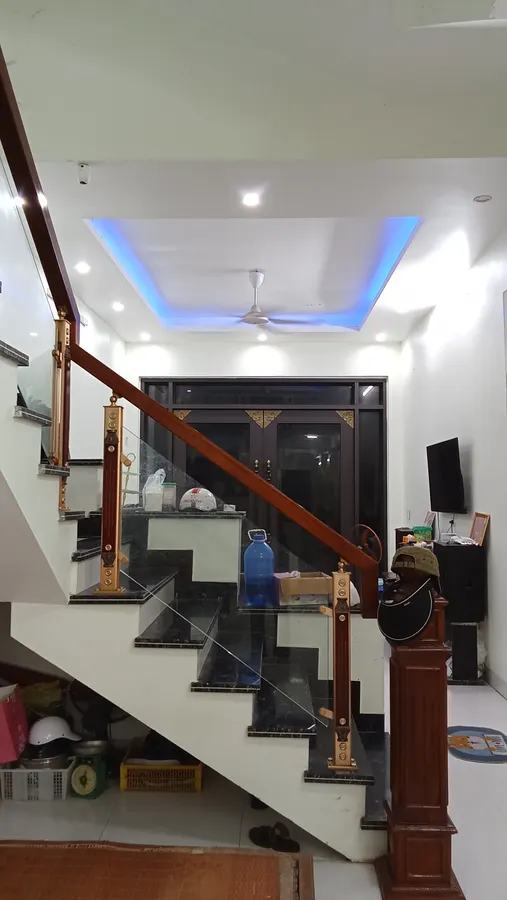 Bán nhà 3 tầng cốt lệch - Trung tâm phường Đông Sơn, TP Thanh Hóa