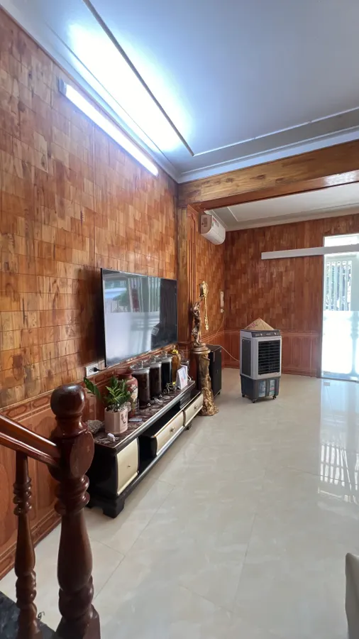 Bán nhà 3 tầng - 3 mặt tiền Trần Bình Trọng P. Đông Sơn - Trung tâm TP Thanh Hoá