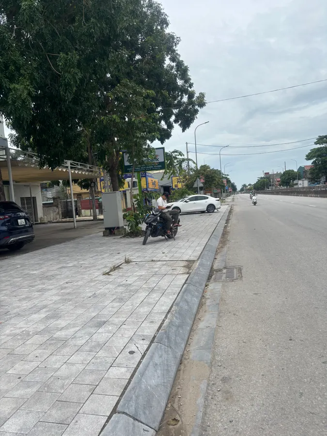 10m mặt tiền QL1A - trung tâm Tân Phong, Quảng Xương Thanh Hóa, tặng nhà cấp 4