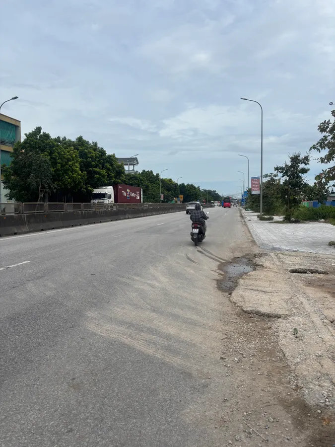 10m mặt tiền QL1A - trung tâm Tân Phong, Quảng Xương Thanh Hóa, tặng nhà cấp 4