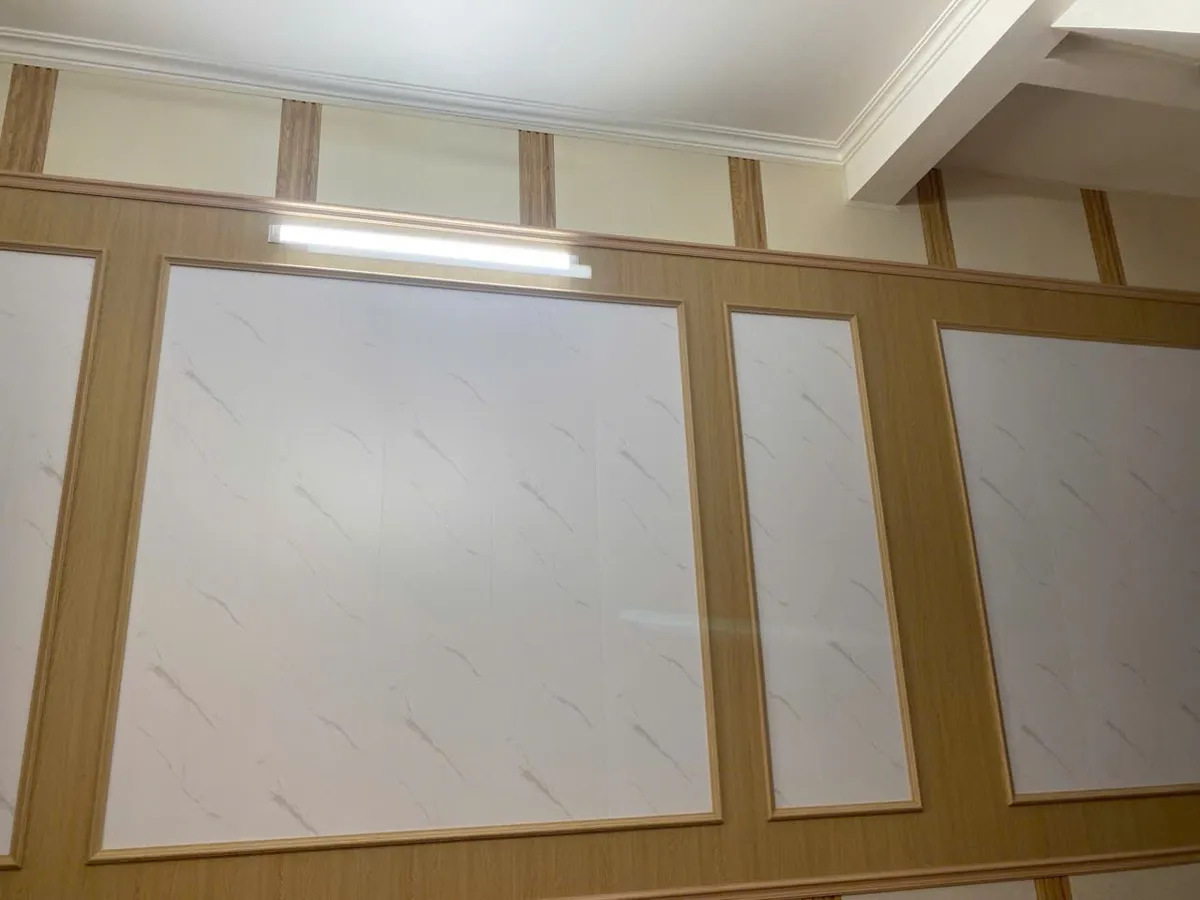 Nhà 2 tầng giữa phố Tân Sơn, gần đường Lạc Long Quân, chợ Tây Thành