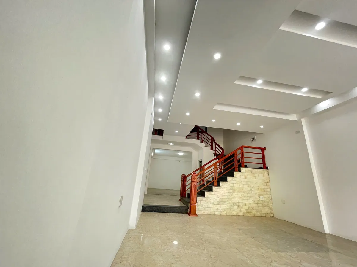 Nhà 4 Tầng Hiện Đại Gần Trường Chính Trị, Quảng Thắng