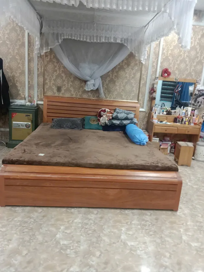 Chuyển Nhượng Nhà 4 Tầng Mặt Tiền 6.8m Gần Nhà Máy Bia