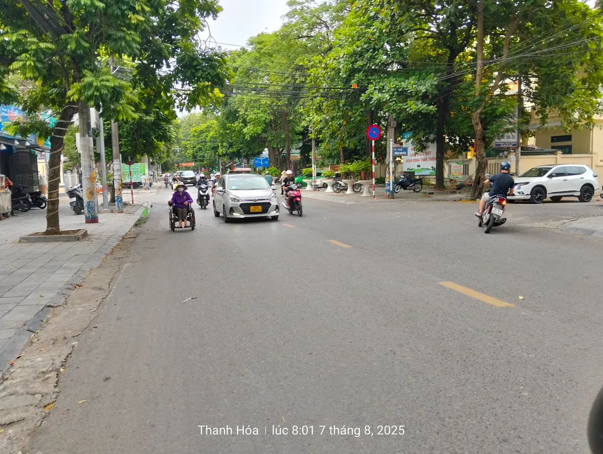 Bán đất tặng nhà cũ trung tâm - Ngay cạnh bv Thành Phố Thanh Hoá