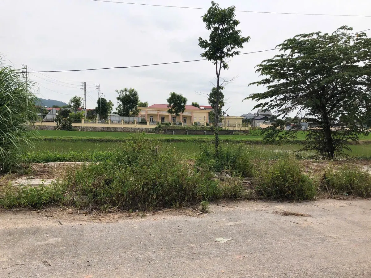 Bán đất mbqh5361 - đối diện trường mầm non Đông Thịnh - view biệt thự