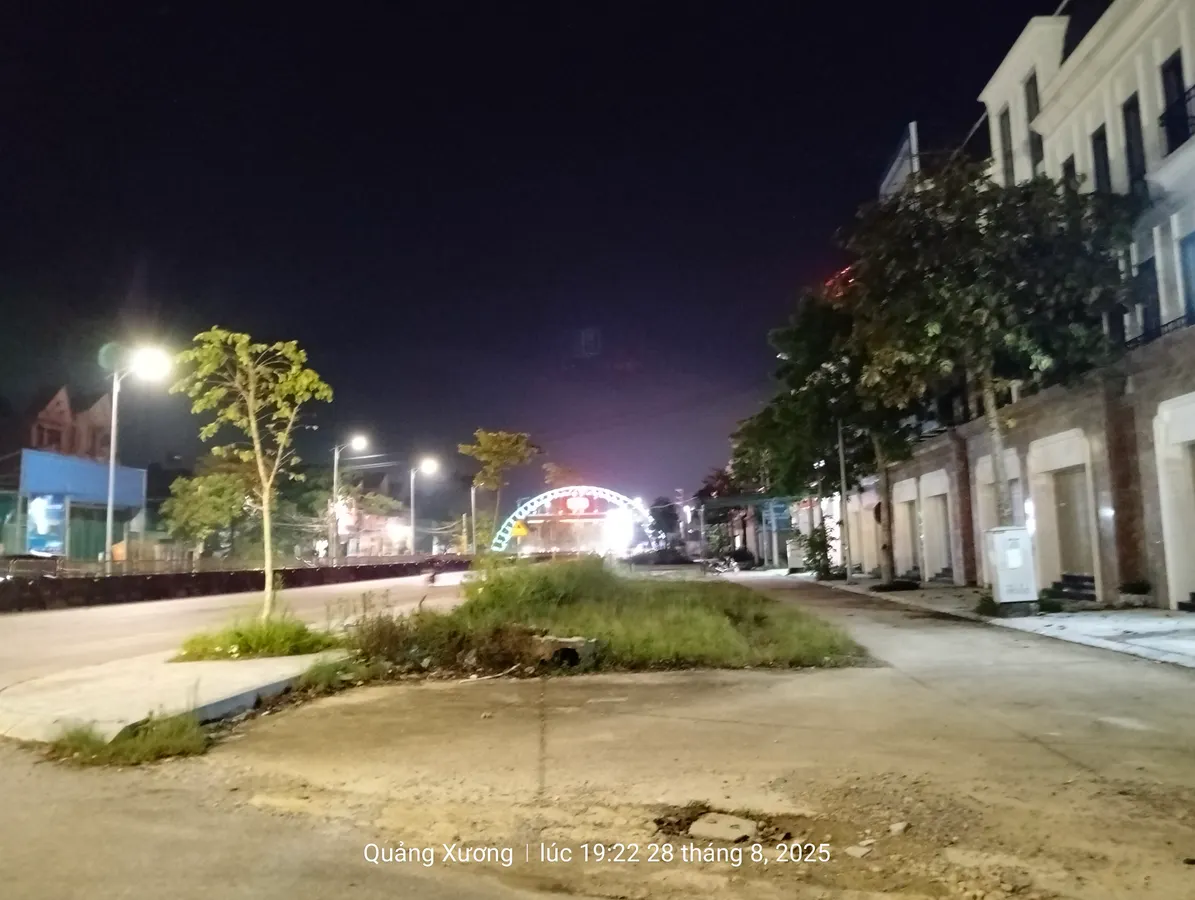 Bán đất góc đầu ve 2 mặt tiền - MBQH 79 thị trấn Tân Phong