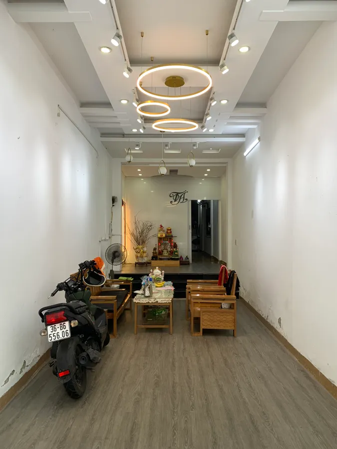 Bán nhà trục chính kinh doanh - mặt đường Tống Duy Tân, diện tích 72,7m², tp Thanh Hoá