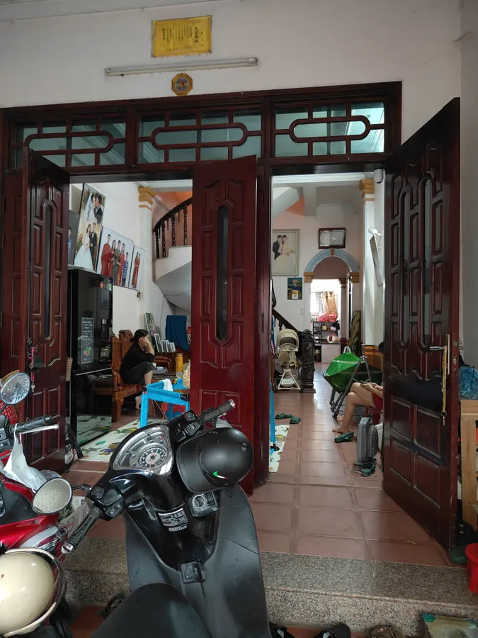 Bán nhà 2 tầng 91m2 mặt tiền 5m tại Quảng Thịnh, đường nhựa 2 xe tăng