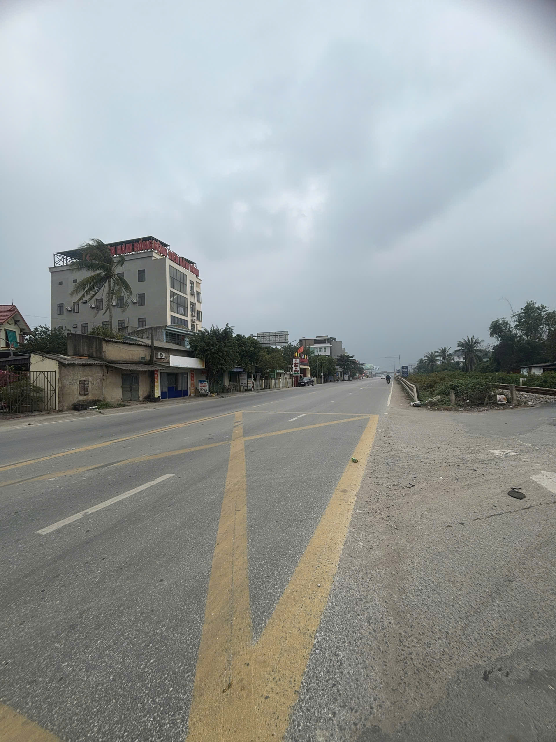 Bán đất kinh doanh Hoằng Quỳ Hoằng Hóa, 200m2, mặt tiền 9.5m, giá 3 tỷ x