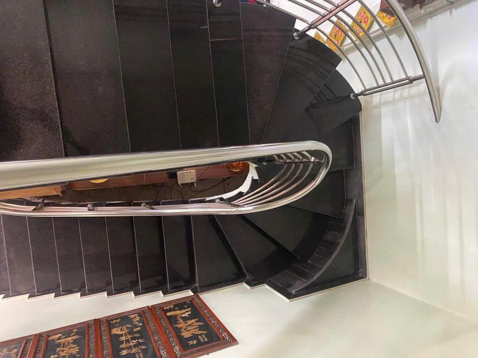 Bán nhà 2 tầng 2m mặt tiền phường An Hưng, diện tích 203m2, mặt tiền 9.45m, sân rộng, giá 4.4 tỷ