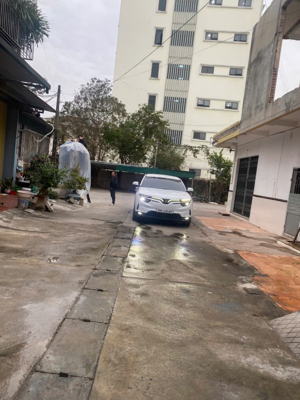 Bán nhà mặt tiền 12m khu bệnh viện tỉnh, đường 9m ô tô đỗ thoải mái, full nội thất, giá 3.18 tỷ