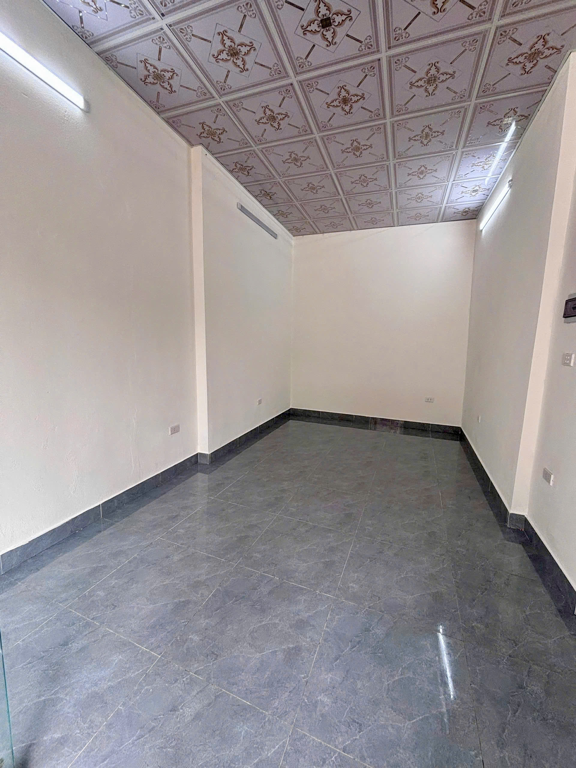 Nhà 2 phòng ngủ Thành Thái - Hàm Rồng | 67m², mặt tiền 6.5m, đường 10m, giá 2,8 tỷ