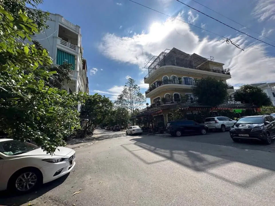 Bán cặp 2 lô đất mb 776 Vườn Bia Phú Sơn, 70m²/lô, mặt tiền 5m, đường 17,5m