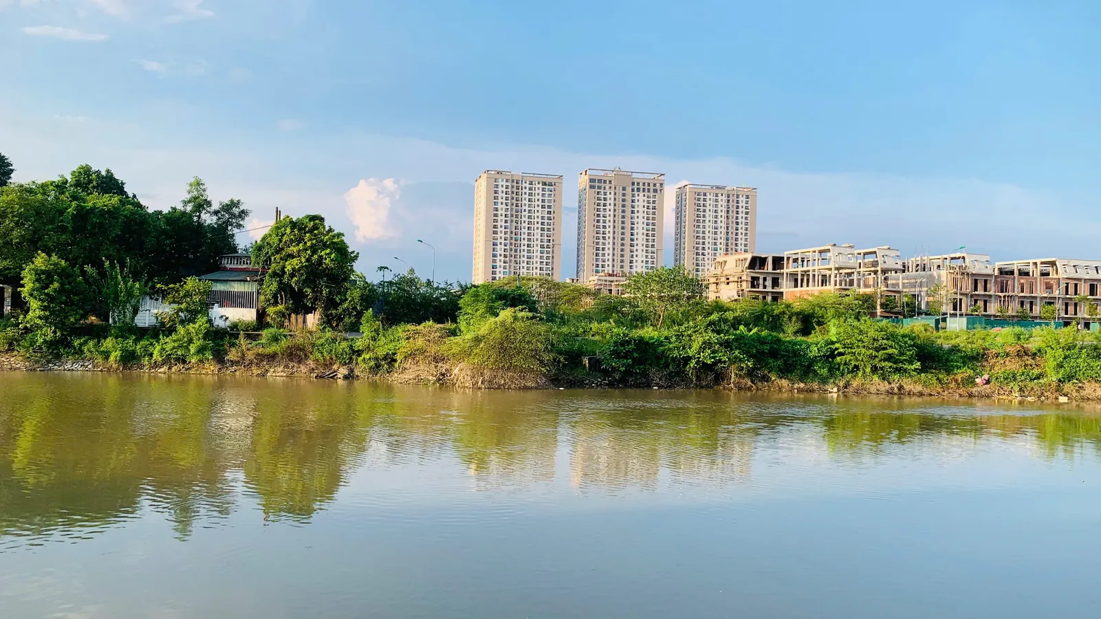 Bán lô đất view sông Quảng Hưng 70m², mặt tiền 5,5m, đường ô tô tránh, giá nhỉnh 2 tỷ