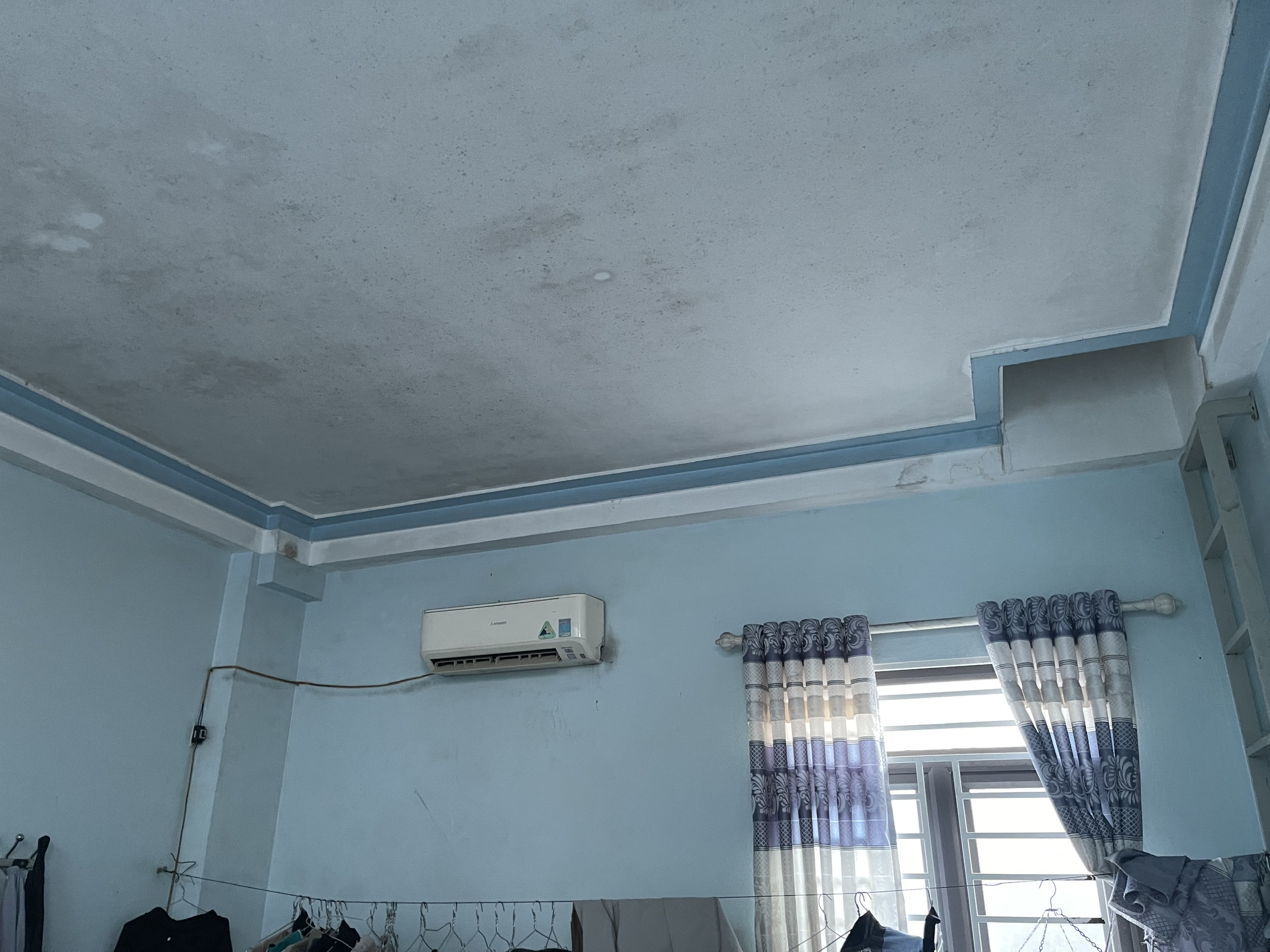 Bán nhà 3 tầng phường Quảng Thắng - mặt đường Nguyễn Phục, 64m2, vỉa hè 20m, kinh doanh tốt