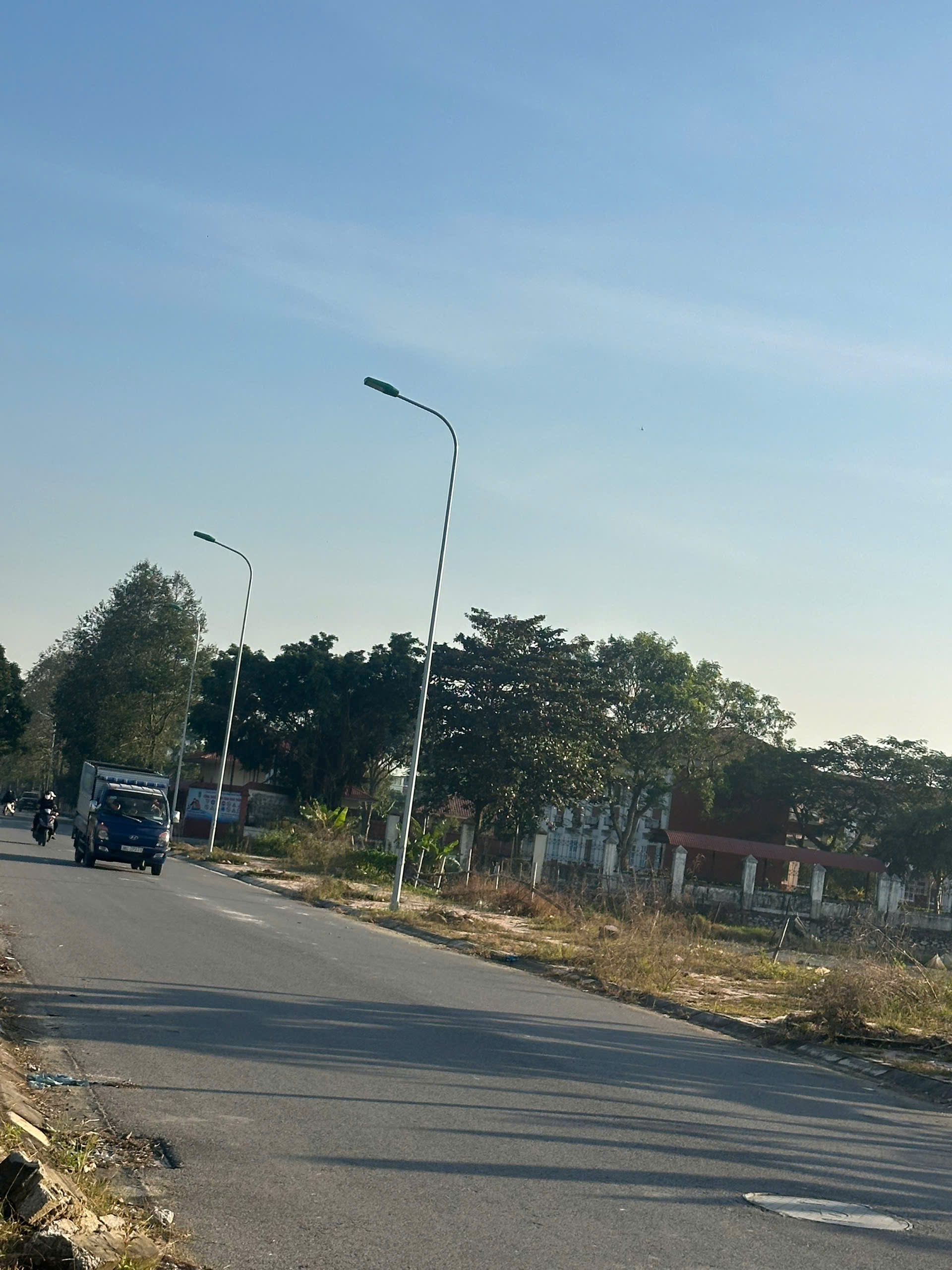 Bán lô đất mb30 Aone mall Quảng Thành 75m2, mt 5m, đường 3 ô tô tránh