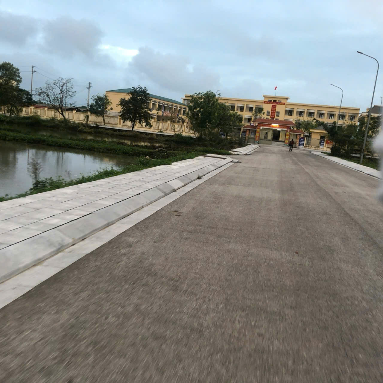 Hàng mới - lô đất Lưu Vệ Quảng Xương, 100m², cách bệnh viện Quảng Xương vài bước chân