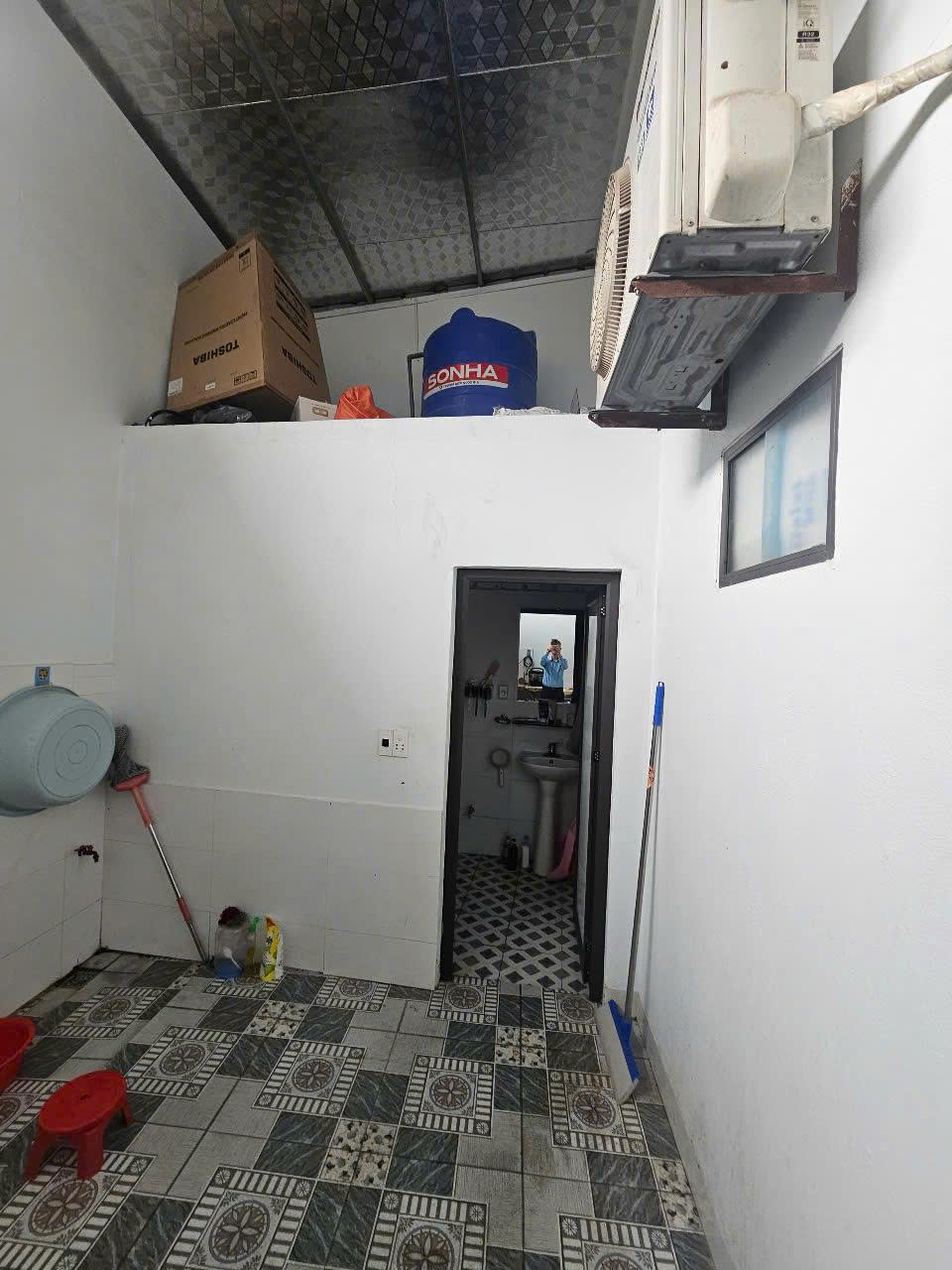 Bán nhà cấp 4 có gác xép 2 phòng ngủ tại Quảng Hưng, gần chuyên Lam Sơn