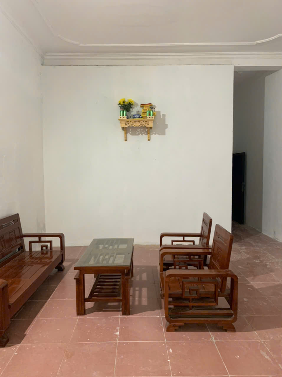 Hiếm trong tầm 2 tỷ xx - đất tặng nhà cấp 4 sau cấp 3 lam sơn, gần hồ sen