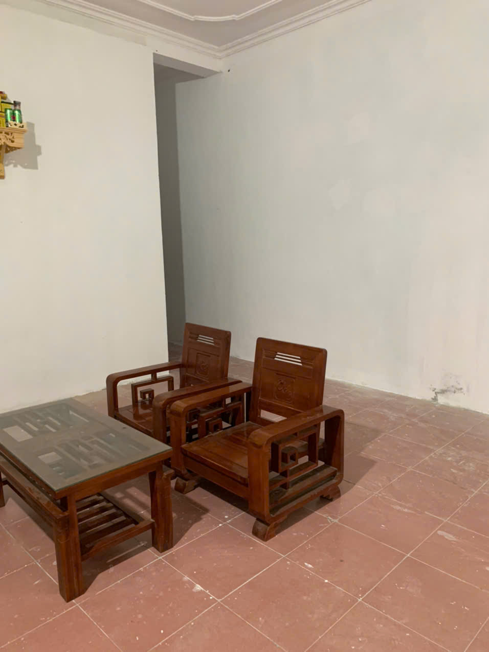 Hiếm trong tầm 2 tỷ xx - đất tặng nhà cấp 4 sau cấp 3 lam sơn, gần hồ sen