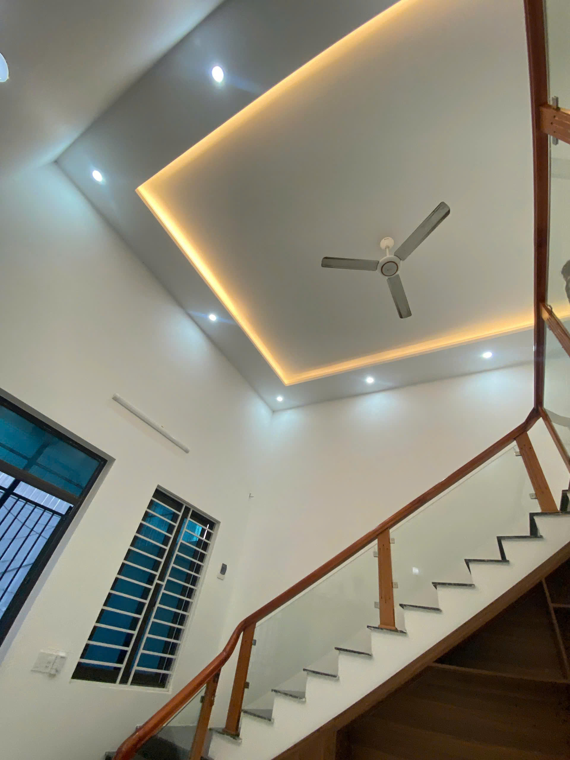 Bán nhà đẹp vị trí vàng Phú Sơn tp Thanh Hóa - cách Nguyễn Trãi 70m, tặng nội thất