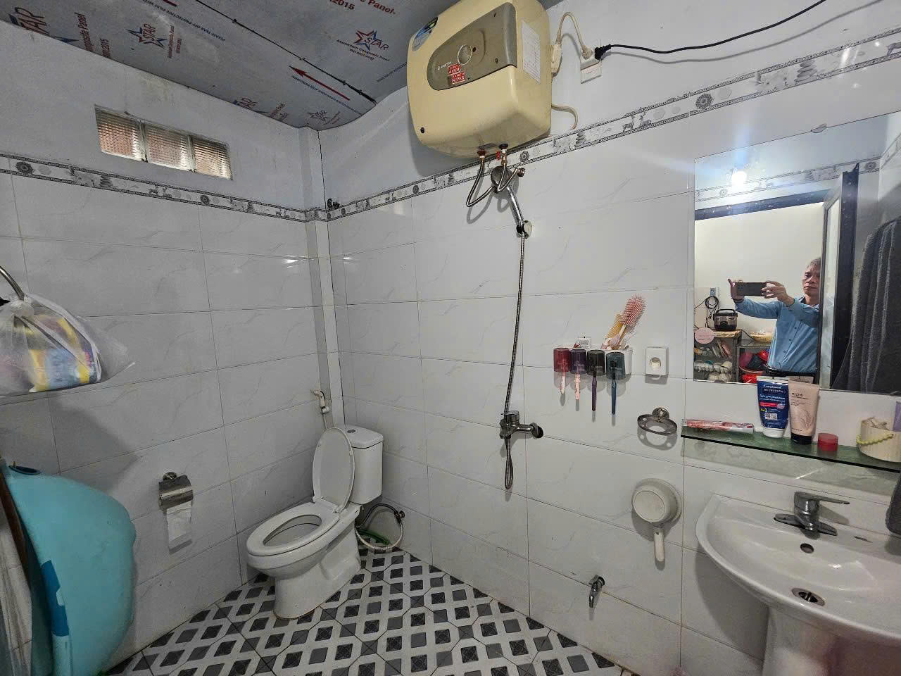 Bán nhà cấp 4 có gác xép 2 phòng ngủ tại Quảng Hưng, gần chuyên Lam Sơn