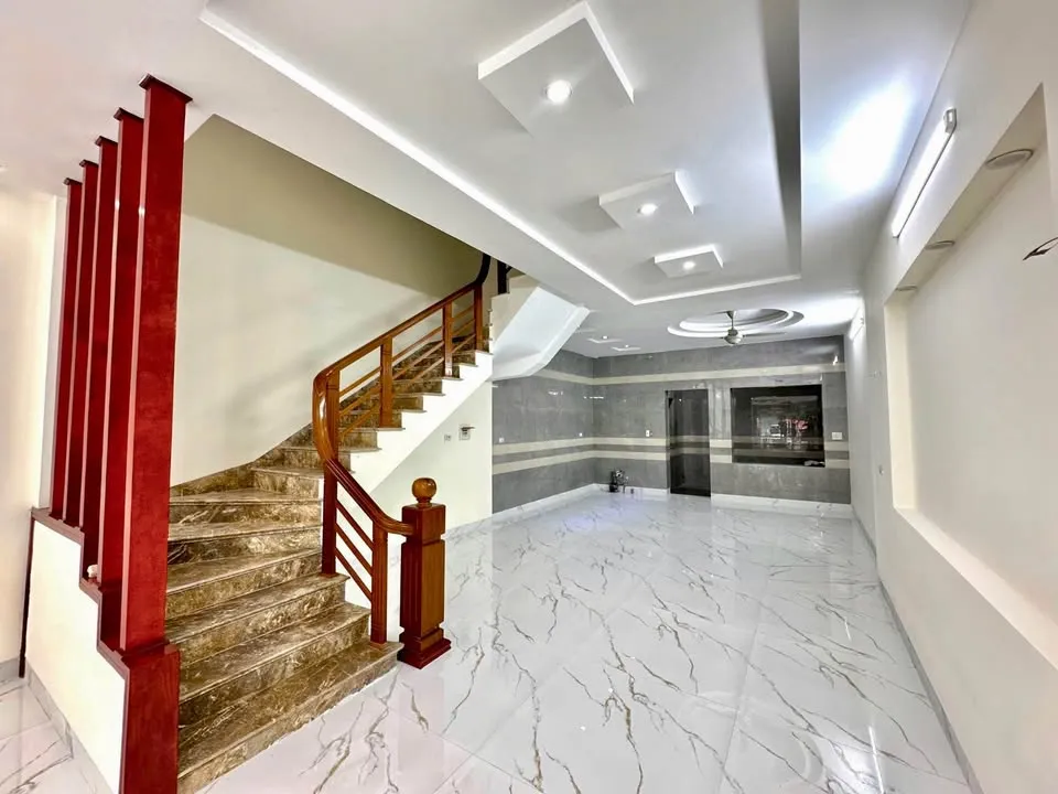 Bán nhà mặt đường đôi Đặng Việt Châu An Hưng - 5x20m, 3 tầng 1 tum, vỉa hè 7m