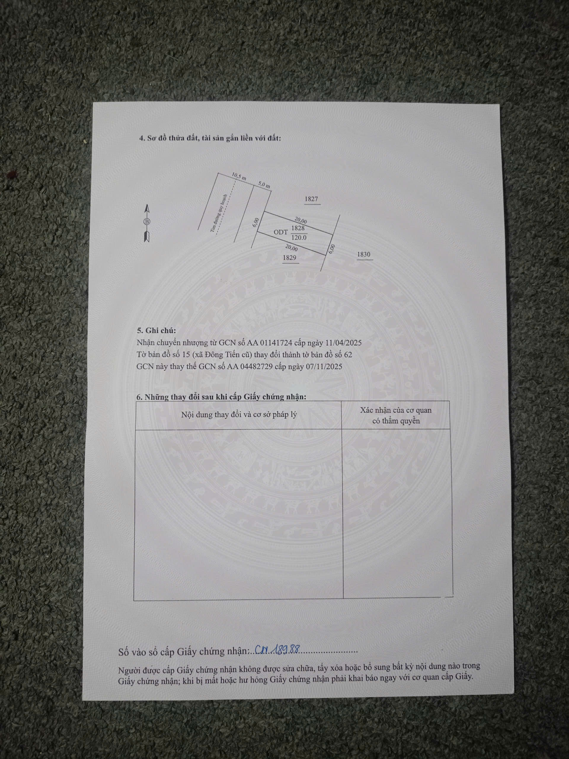 Bán lô đất áp ve e05 mb 2713 Đông Tiến mới 120m2 mặt tiền 6m trục chính ql45