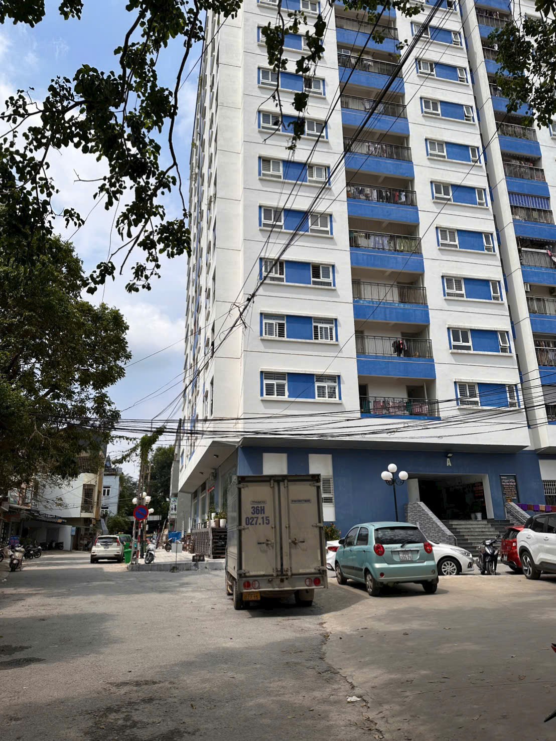 Bán căn chung cư đầu ve Đông Bắc 63m2 - 2 phòng ngủ 2 vệ sinh - full nội thất - giá 1,5 tỷ