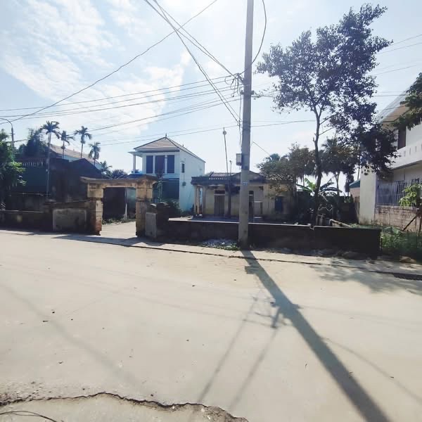 Bán đất tặng nhà mái bằng phường Quảng Đông, tp Thanh Hóa - 230m², mặt tiền 19m, ô tô vào tận sân